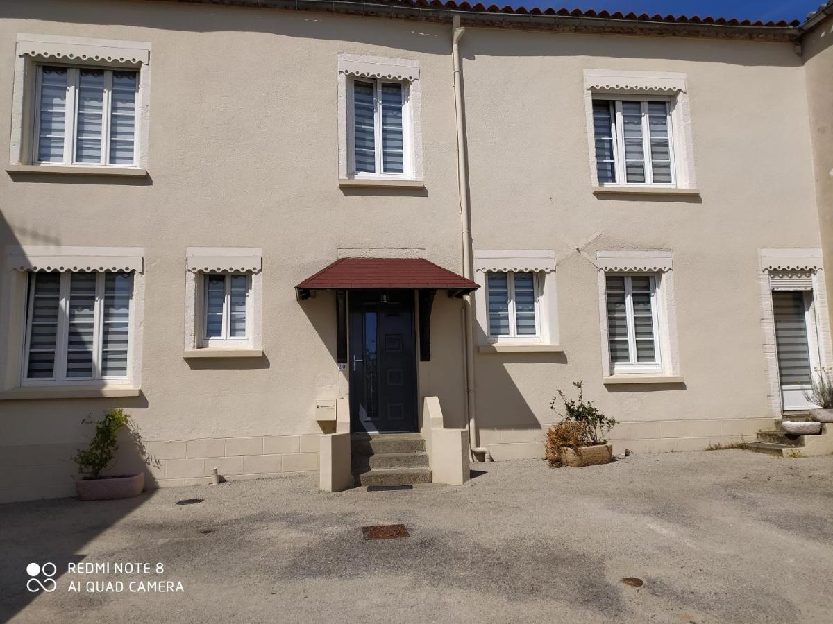 chambre meublée à louer Pouzauges Exterior foto